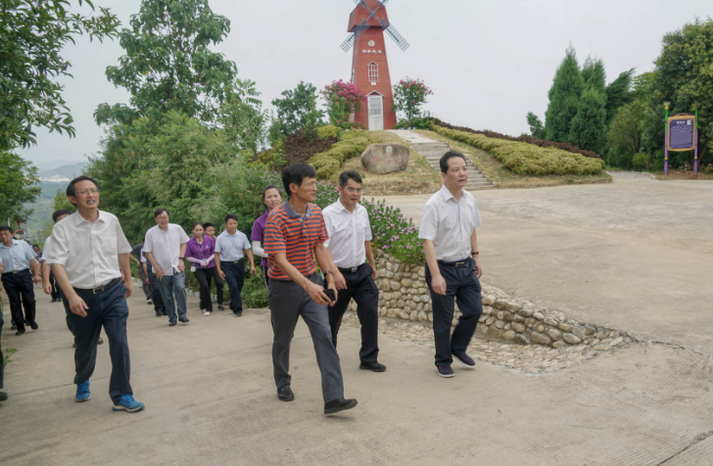 ʡ�Ŀ�M�z��Ӣɽ�ļ������Ŀ���O