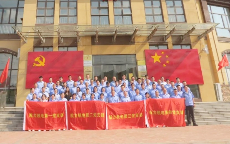 �L�������o����  �h���t���˲�ͣ